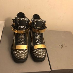 Giuseppe zanotti high top size 42
